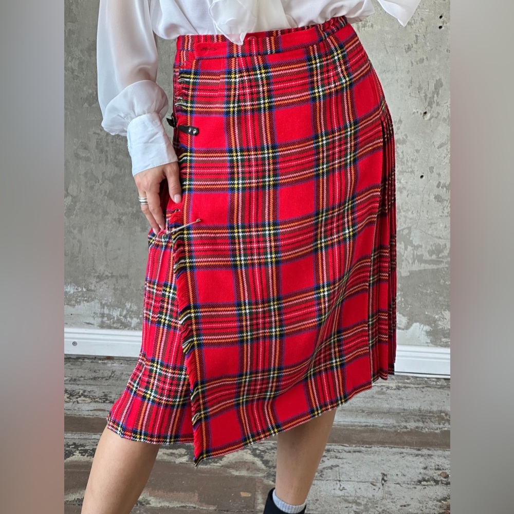 Vintage Red Irish Tartan Plaid Women's Skirt, US 6/Vintage 12